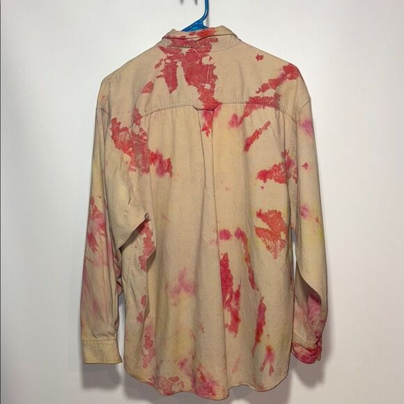 Cream and Red Casual Button Down Shirt with Artistic Dye Pattern - Picture 5 of 7